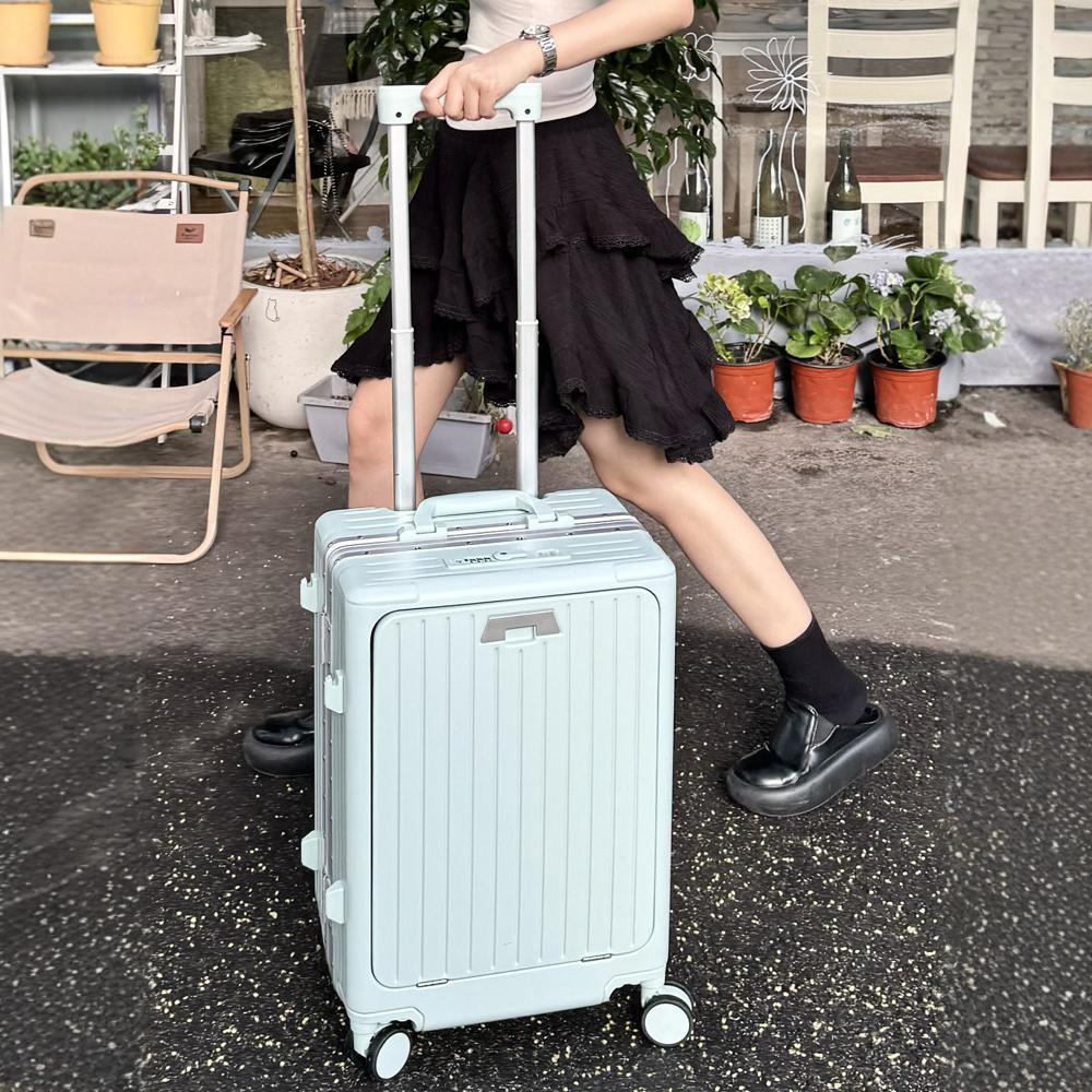 The carry-on that doesn't squeak at 4am.